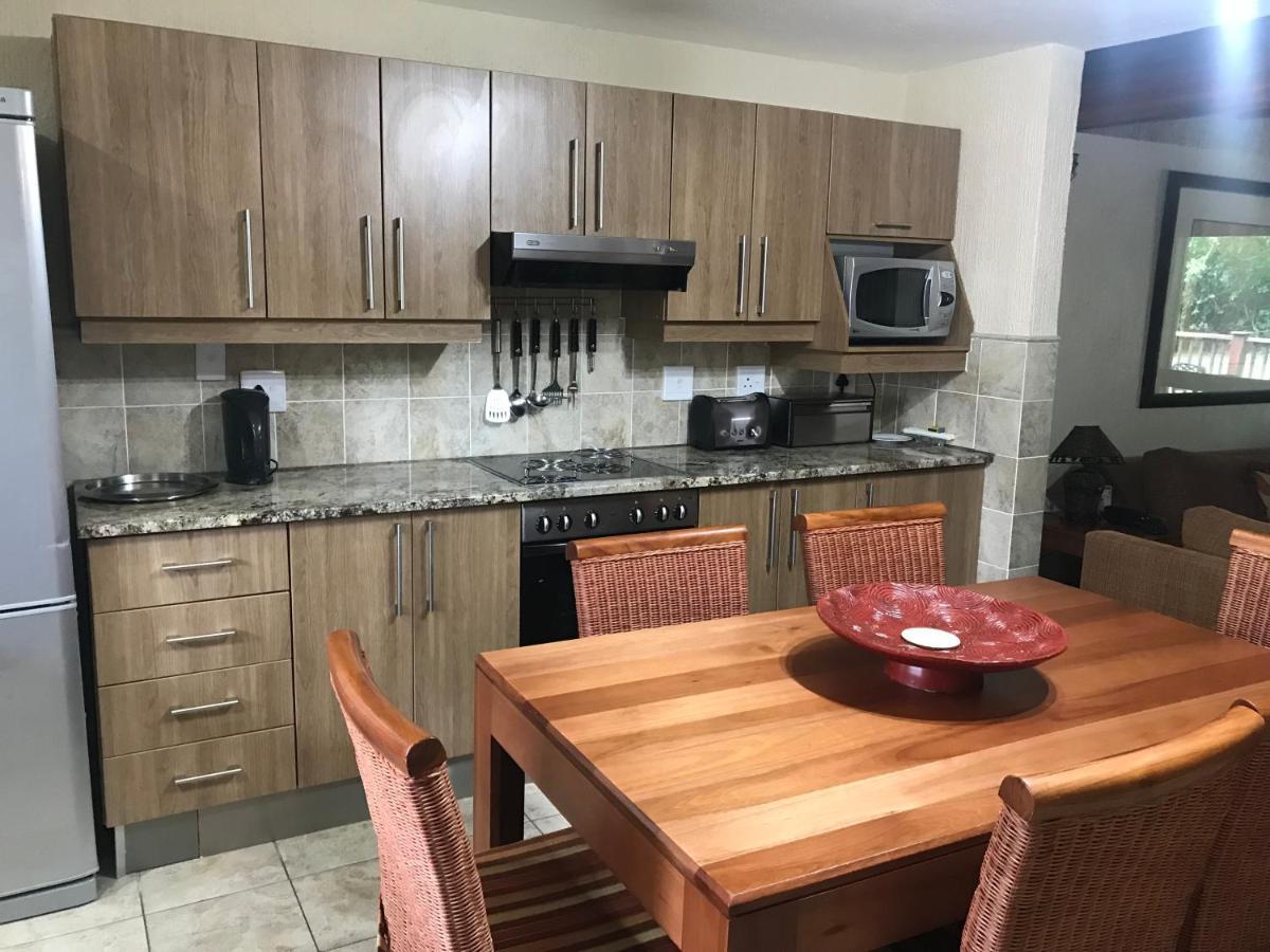 Phala Chalet No 236b Hazyview Bagian luar foto